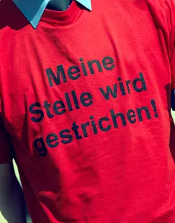 Eine Kündigung ist oft nicht persönlich gemeint, sondern folgt der wirtschaftlichen Lage des Unternehmens. - © Arno Burgi/dpa-Zentralbild/dpa-tmn