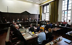 Heute geht im Gerichtssaal des Landgerichts Hamburg die Befragung von Stephan Hensel weiter. - &copy; Marcus Brandt/dpa Pool/dpa