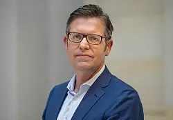 Der Soziologe Steffen Mau gilt derzeit als einer der einflussreichsten Gesellschaftsdeuter (Archivbild). - © Monika Skolimowska/dpa