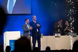 Stehende Ovationen f&uuml;r Markus S&ouml;der bei der Ju - in der Aussprache musste sich der CSU-Chef aber vom Parteinachwuchs auch einige kritische Kommentare anh&ouml;ren. (Archivbild) - &copy; Pia Bayer/dpa