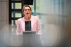 Bundesjustizministerin Stefanie Hubig (SPD) sagt: &laquo;Reparieren ist besser als Wegwerfen. Es schon die Umwelt und auch den Geldbeutel.&raquo; - &copy; Katharina Kausche/dpa