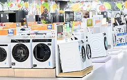 F&uuml;r jedes Waschmaschinenmodell sollen Ersatzteile k&uuml;nftig mindestens f&uuml;r eine Dauer von zehn Jahren nach Ende der Produktion zur Verf&uuml;gung stehen. (Symbolbild) - &copy; Julian Stratenschulte/dpa