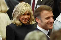 Brigitte Macron und ihre Familie leidet seit Jahren unter b&ouml;swilligem Cybermobbing (Archivbild). - &copy; Rolf Vennenbernd/dpa