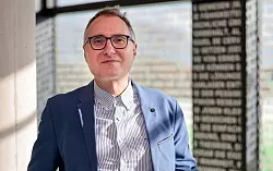 Arzheimer ist Politikwissenschaftler in Mainz. (Archivbild) - © --/Johannes Gutenberg-Universität Mainz/Sämer/dpa