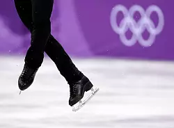 Der US-amerikanische Eiskunstlaufverband arbeitet mit einer App zusammen, die mit Hilfe von KI Daten auswertet. (Symbolbild) - &copy; Bernat Armangue/AP/dpa