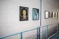 Zwei Plätze sind in der Porträtgalerie im Kanzleramt noch frei. - © Michael Kappeler/dpa