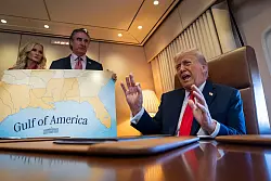 Trump hatte die Umbenennung kurz nach seinem Amtsantritt angeordnet. (Archiv) - © Ben Curtis/AP/dpa