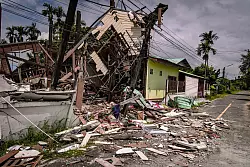 Auch viele zivile Geb&auml;ude wurden zerst&ouml;rt. - &copy; Wissarut Weerasopon/ZUMA Press Wire/dpa