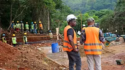 Das Tacugama Sanctuary wird ausgebaut - unter anderem ein Ausbildungszentrum und ein Kino entstehen. - © Julian Hilgers/dpa-tmn