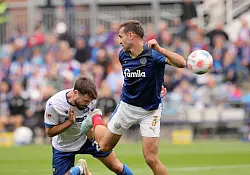 Holstein Kiel blieb gegen den KSC obenauf - © Claus Bergmann/dpa