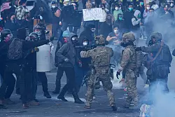 In Portland gibt es seit L&auml;ngerem Proteste rund um eine ICE-Einrichtung - dabei wurde im Juni auch Tr&auml;nengas gegen Demonstranten eingesetzt. (Archivbild) - &copy; Jenny Kane/AP/dpa