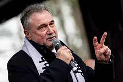 «Wir werden sie knacken», sagt GDL-Chef Claus Weselsky über die Deutsche Bahn. - © Fabian Sommer/dpa