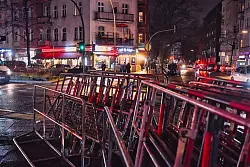 Die Polizei in Berlin bereitet sich auf einen Gro&szlig;einsatz vor. - &copy; Paul Zinken/dpa