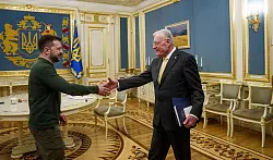 Trump hat seinen Sondergesandten Kellogg degradiert. War er dem Kreml zu proukrainisch? (Archivbild) - © Evgeniy Maloletka/AP/dpa