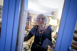 Seit Jahren spricht Margot Friedländer unter anderem mit Schülern, um sie über den Holocaust zu informieren. - © Kay Nietfeld/dpa