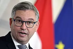 EU-Innenkommissar Brunner sieht die EU beim Schutz der Außengrenzen auf gutem Weg. (Archivbild) - © Hans Klaus Techt/APA/dpa