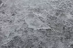 Auch in den nächste Tagen soll es kalt bleiben in Deutschland. - © Matthias Bein/dpa