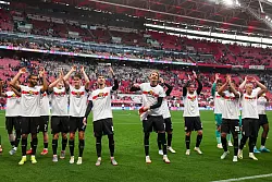 Bereit fürs Pokalfinale: Der VfB Stuttgart. - © Jan Woitas/dpa