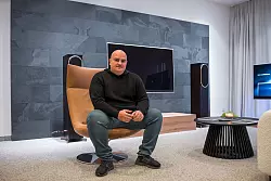 Aslan Khabliev &uuml;bernahm Loewe 2019. - &copy; Daniel Vogl/dpa