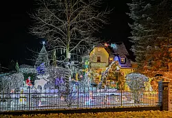 Am Sonntag gehen auch bei Familie Muschner in Brandenburg die Lichter an. - &copy; Patrick Pleul/dpa