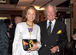 Meggles Ehefrau Marina (l) soll das Erbe ihres Mannes nun weiterf&uuml;hren. (Archivbild) - &copy; Ursula D&uuml;ren/dpa