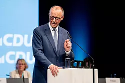 Der Kanzler ist nicht zufrieden. - &copy; Hauke-Christian Dittrich/dpa