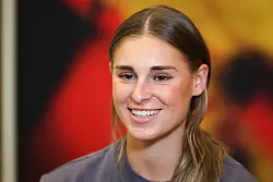 Jule Brand steht bei der EM im Blickpunkt und danach bei ihrem neuen Club Olympique Lyon - © Daniel Löb/dpa