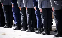 In der Bundeswehr war die Zahl der Soldaten im vergangenen Jahr trotz mehr Einstellungen erneut leicht gesunken. (Archivbild) - © Bernd von Jutrczenka/dpa