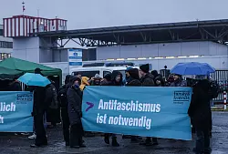 Der Prozess startete unter gro&szlig;em Andrang der &Ouml;ffentlichkeit im Hochsicherheitstrakt des Gerichts. - &copy; Oliver Berg/dpa