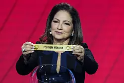 Gloria Estefan hat den FC Bayern München in Gruppe C gelost. - © Rebecca Blackwell/AP/dpa
