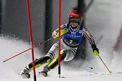 Lena D&uuml;rr patzte im zweiten Durchgang. - &copy; Giovanni Auletta/AP/dpa