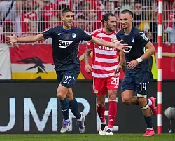 Jubelt über sein Elfmeter-Tor: Hoffenheims Andrej Kramaric. - © Soeren Stache/dpa