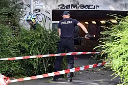 Die Spurensuche nach der tödlichen Messerattacke von Solingen geht weiter. - © Federico Gambarini/dpa