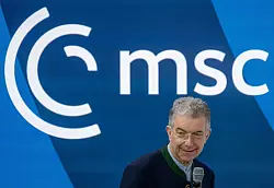 Emotionaler Abschied: Christoph Heusgen kamen bei seinem Abschied auf der MSC-B&uuml;hne die Tr&auml;nen. - &copy; Peter Kneffel/dpa