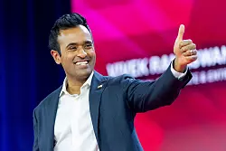 Vivek Ramaswamy soll gemeinsam mit Elon Musk beratend t&auml;tig sein. (Archivbild) - &copy; Alex Brandon/AP/dpa