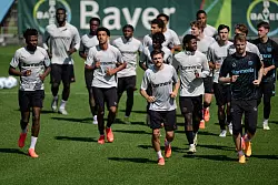 Einer fehlte: Sardar Azmoun erschien nach dem Ende seiner Leihe am Montag nicht. - &copy; Marius Becker/dpa