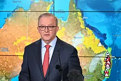 Premierminister Anthony Albanese richtete eindringliche Warnungen an seine Landsleute. - © Lukas Coch/AAP/dpa