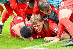 Heidenheimer Erleichterung: Vor dem Spiel gegen den FCA war der Ostalb-Club punktlos gewesen. - © Harry Langer/dpa