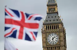 Vertreter der Wirtschaft hoffen auf weitere Ann&auml;herungen Gro&szlig;britanniens an die EU. (Symbolbild) - &copy; Hannah Mckay/epa/dpa-tmn