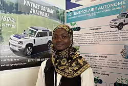 Auto f&uuml;r L&auml;nder mit viel Sonnenschein: 100 Prozent solarbetrieben. - &copy; Christiane Oelrich/dpa