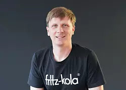 Der Co-Gründer von Fritz-Kola ist ein Verfechter höheren Mehrwegpfands. (Produktion) - © Marcus Brandt/dpa