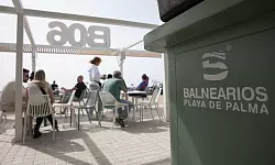 Am Ballermann, der liebsten Partymeile der deutschen Urlauber, werden Hotels und Bars immer teurer. (Archivfoto) - © Clara Margais/dpa