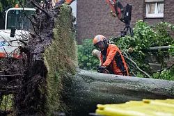 Heftige Unwetter gab es im Westen Deutschlands. - © Christoph Reichwein/dpa