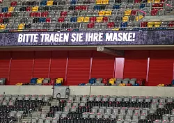 Bedrückende Leere an vielen Orten zur Hoch-Zeit der Corona-Pandemie. (Archivbild) - © Bernd Thissen/dpa