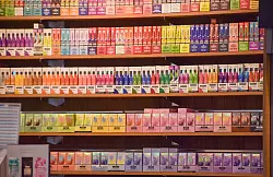 Einweg-E-Zigaretten sollen in Gro&szlig;britannien zum Schutz von Minderj&auml;hrigen verboten werden. (Archivbild) - &copy; Vuk Valcic/ZUMA Press Wire/dpa