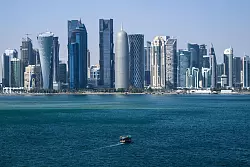 Skyline der katarischen Hauptstadt Doha. (Archivbild) - © Bernd von Jutrczenka/dpa