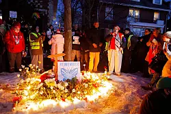 Bereits unmittelbar nach dem t&ouml;dlichen Vorfall kam es zu Protesten. - &copy; Bruce Kluckhohn/AP/dpa