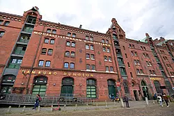 Das Miniatur Wunderland zählt zu den größten Touristenattraktionen in Hamburg. - © Jonas Walzberg/dpa