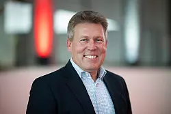 DEL-Chef Gernot Tripcke ist stolz auf volle Hallen im Eishockey - &copy; Sebastian Christoph Gollnow/dpa