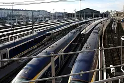 Auch Eurostar-Fernz&uuml;ge von Paris durch den Eurotunnel nach London sind betroffen. - &copy; Geoffroy Van Der Hasselt/AFP/dpa